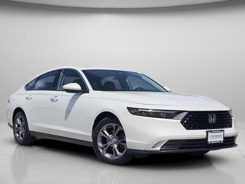 Used 2023 Honda Accord EX image 2
