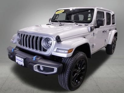 Used 2024 Jeep Wrangler Unlimited Sahara w/ Technology Group