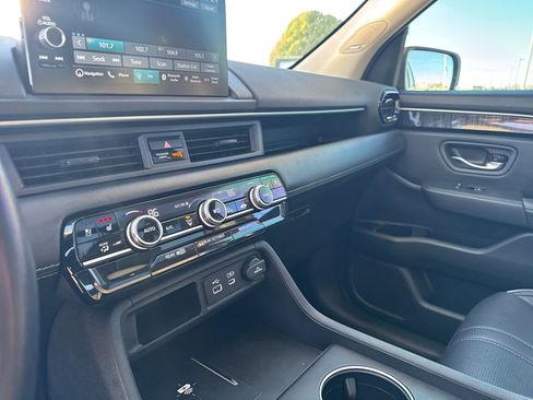 Used 2025 Honda Pilot Elite image 21