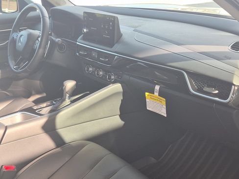 Certified 2025 Acura ADX FWD image 28