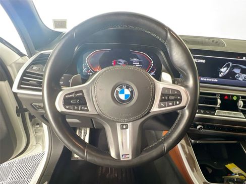 Used 2021 BMW X5 xDrive40i w/ M Sport Package image 11