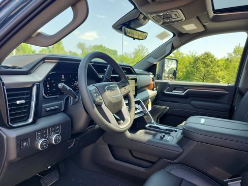 New 2026 GMC Sierra 2500 Denali w/ Denali Reserve Package AWD/4WD image 13