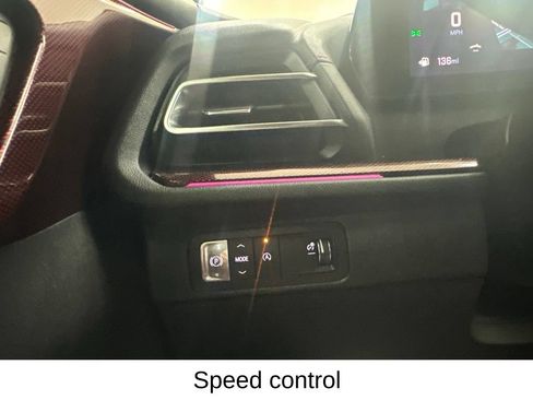 Used 2025 Chevrolet Traverse RS w/ LPO, Floor Liner Package FWD image 44