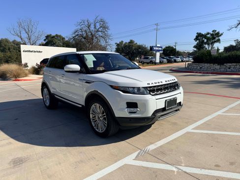 Used 2013 Land Rover Range Rover Evoque Prestige image 7