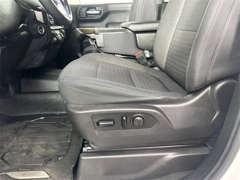 Used 2019 GMC Sierra 1500 SLE w/ SLE Value Package image 18