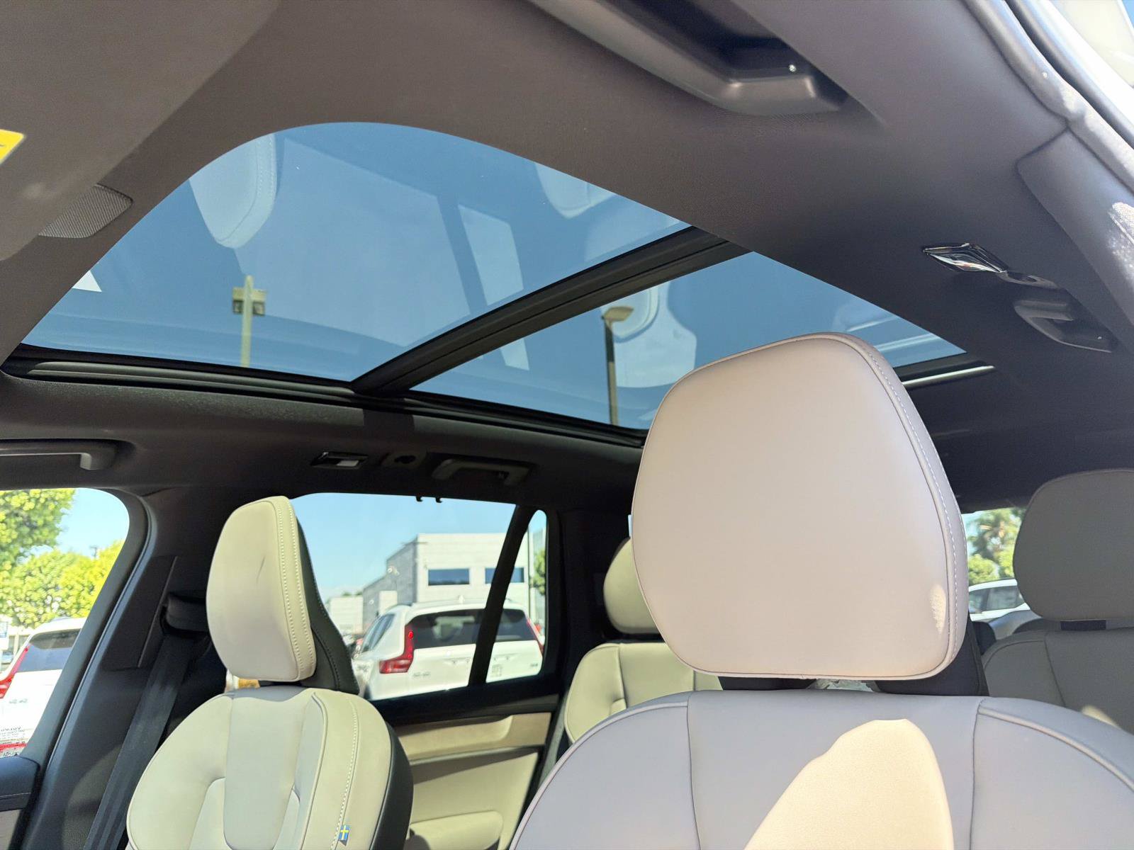 New 2027 Volvo XC90 B6 Plus AWD/4WD image 25