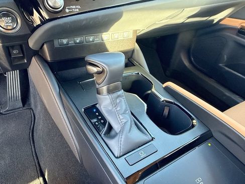 Used 2025 Lexus ES 350 w/ Premium Package FWD image 20