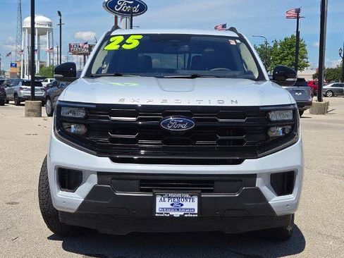 Certified 2025 Ford Expedition Active AWD/4WD image 4