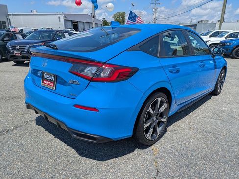 Used 2025 Honda Civic Sport Touring image 4