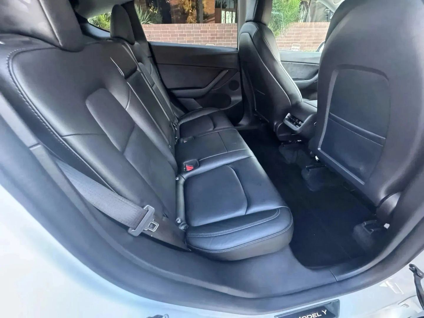 Used 2022 Tesla Model Y Long Range AWD/4WD image 12