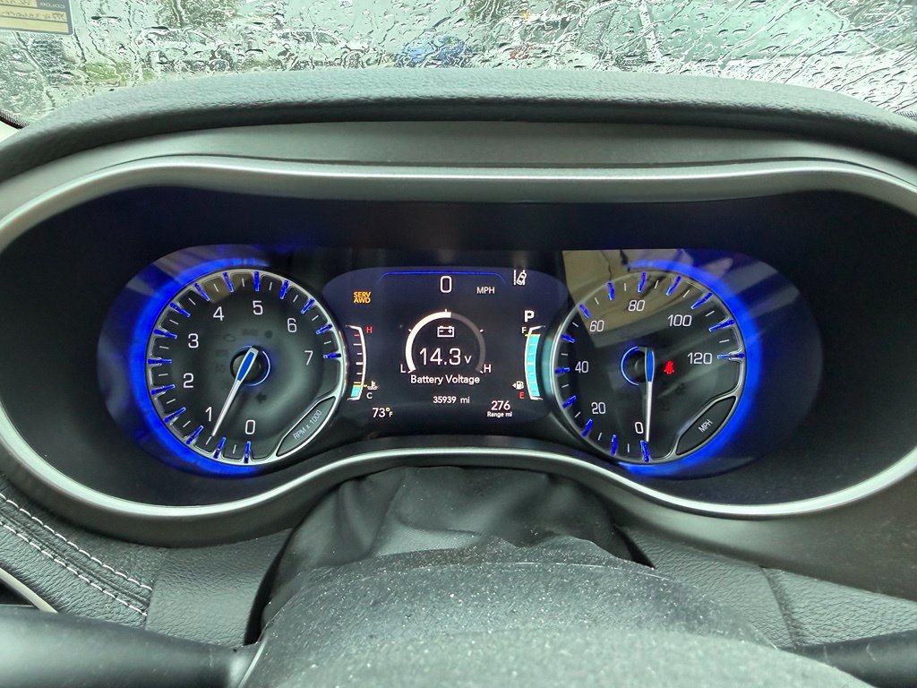 Used 2023 Chrysler Pacifica Touring-L AWD/4WD image 27