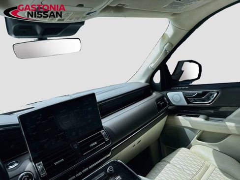 Used 2022 Lincoln Navigator Black Label AWD/4WD image 32