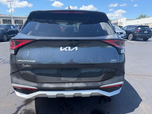 Used 2023 Kia Sportage EX AWD/4WD image 8