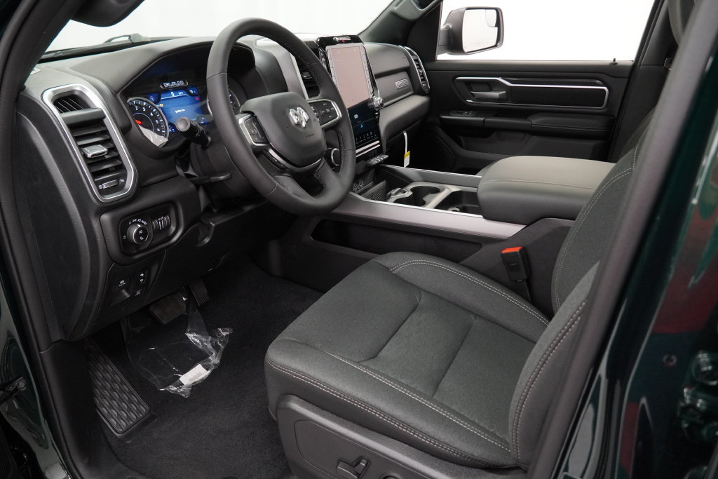New 2026 RAM 1500 Big Horn AWD/4WD image 16