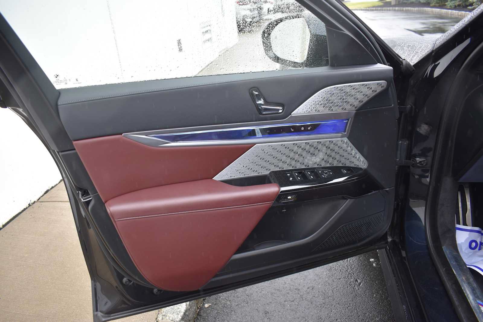 Used 2024 BMW 760i xDrive AWD/4WD image 17