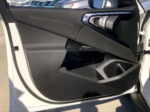 Used 2026 BMW X3 xDrive30 w/ Convenience Package image 10