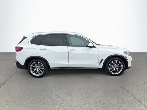 Used 2023 BMW X5 xDrive40i w/ Premium Package image 2