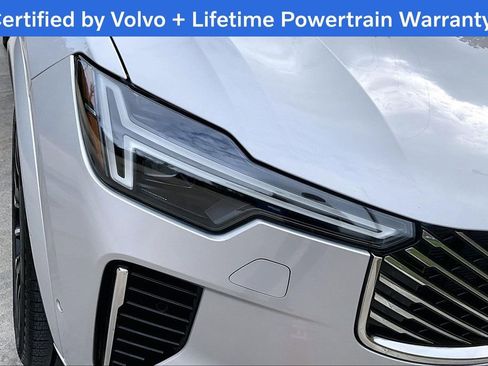 Certified 2025 Volvo XC90 B6 Plus image 39