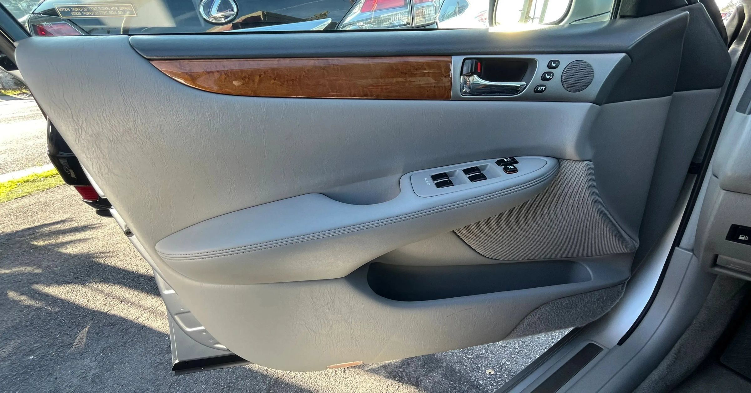 Used 2006 Lexus ES 330 FWD image 9