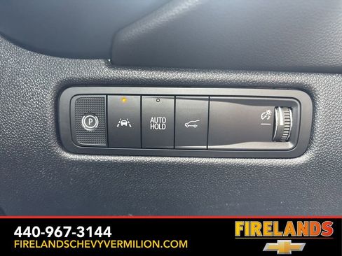 New 2026 Chevrolet Equinox EV LT image 16