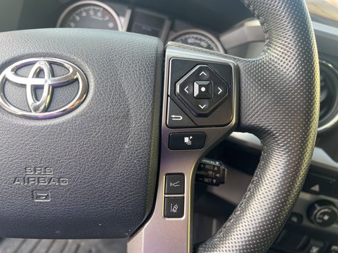 Used 2019 Toyota Tacoma SR5 image 19