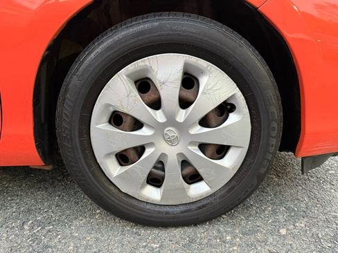 Used 2013 Toyota Prius C Two image 9