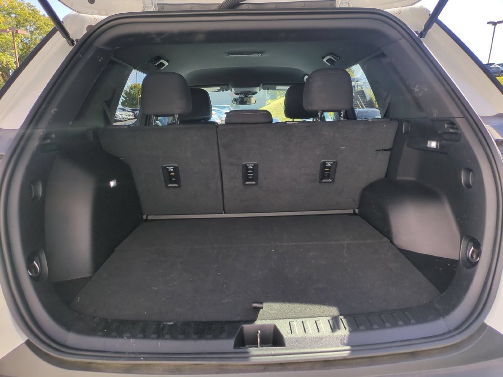 Used 2026 GMC Terrain Elevation FWD image 29