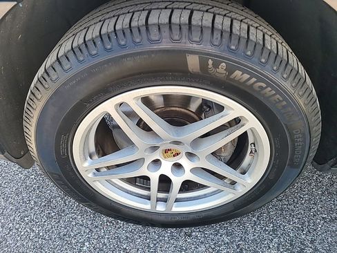 Used 2018 Porsche Macan image 6