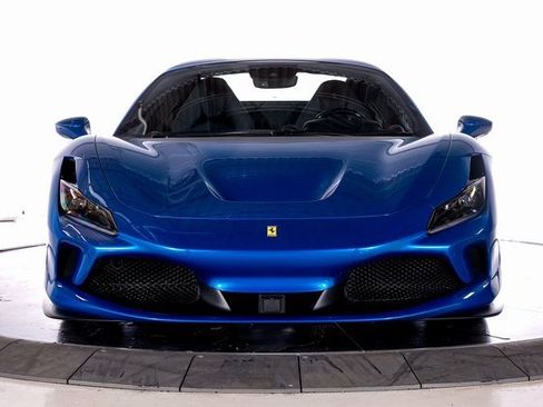Used 2023 Ferrari F8 Tributo image 14