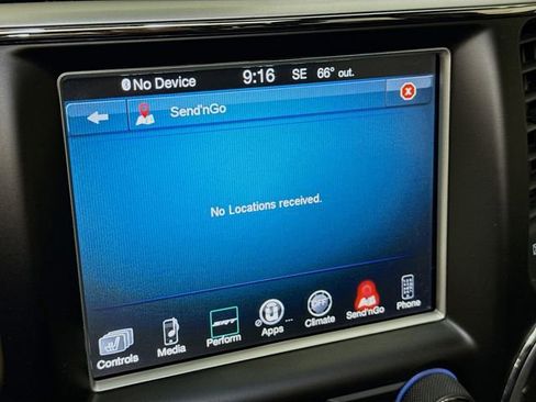 Used 2014 Jeep Grand Cherokee SRT image 15