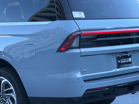 New 2026 Lincoln Navigator L Reserve AWD/4WD image 7