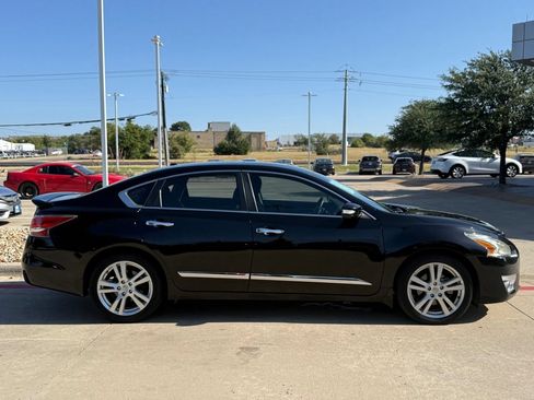 Used 2015 Nissan Altima 3.5 SL FWD image 6