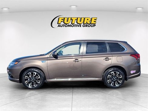Used 2018 Mitsubishi Outlander SEL image 6