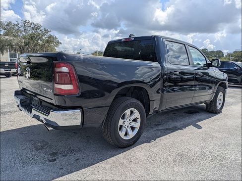 Used 2024 RAM 1500 Laramie AWD/4WD image 5
