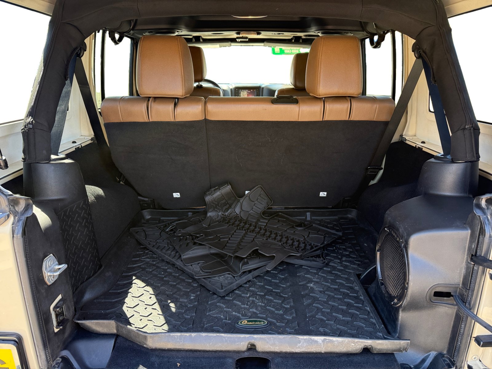 Used 2011 Jeep Wrangler Unlimited Rubicon w/ Dual Top Group AWD/4WD image 17