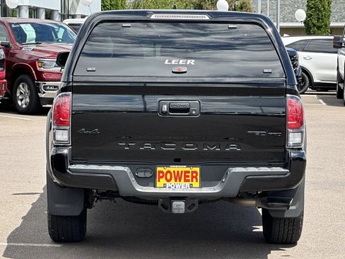 Used 2021 Toyota Tacoma TRD Pro AWD/4WD image 5