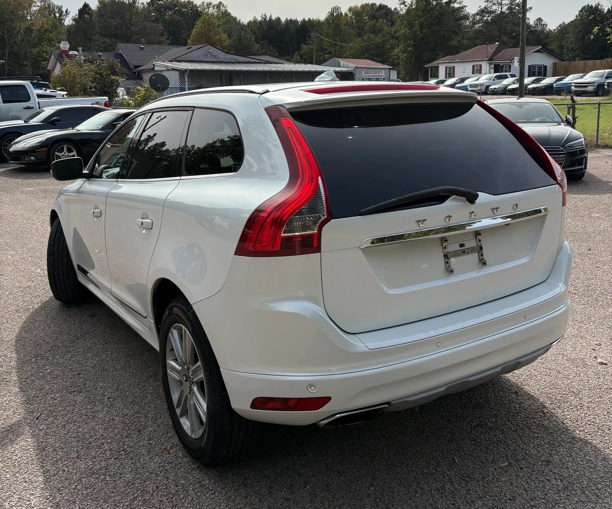 Used 2016 Volvo XC60 T6 Platinum AWD/4WD image 4