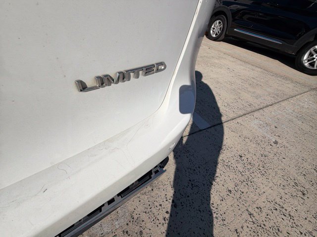 Used 2017 Chrysler Pacifica Limited FWD image 26