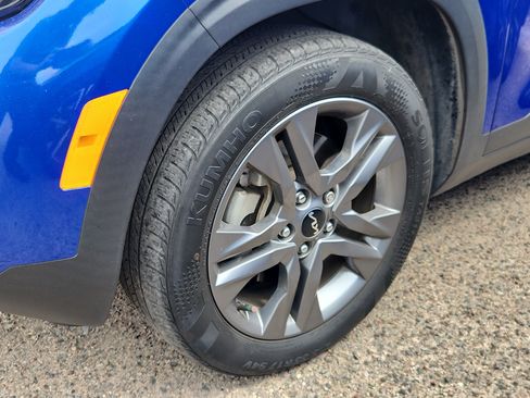 Used 2022 Kia Seltos LX image 7