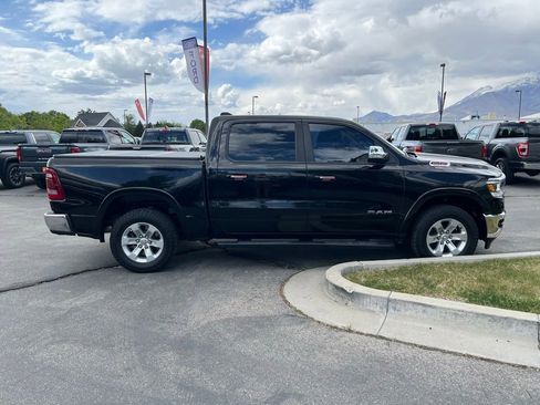 Used 2019 RAM 1500 Laramie AWD/4WD image 9