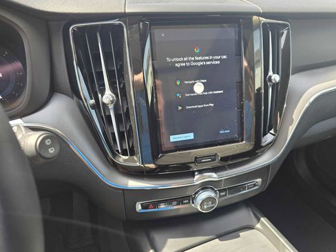 New 2025 Volvo XC60 B5 Core w/ Climate Package image 26