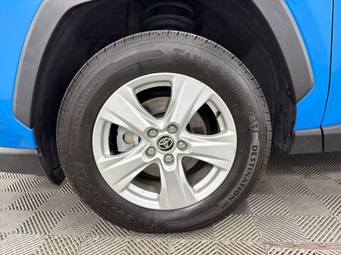 Used 2020 Toyota RAV4 XLE FWD image 13