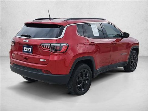 Used 2025 Jeep Compass Latitude image 5