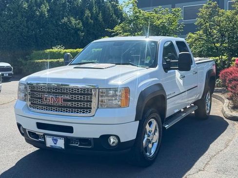 Used 2013 GMC Sierra 2500 Denali AWD/4WD image 3
