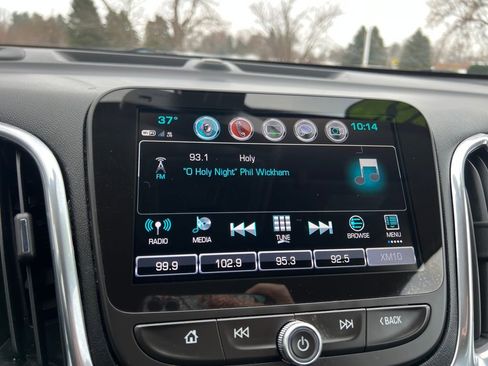 Used 2018 Chevrolet Equinox Premier image 16