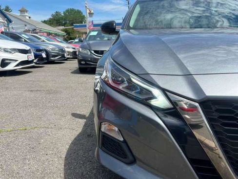 Used 2019 Nissan Altima 2.5 SR w/ SR Premium Package AWD/4WD image 2