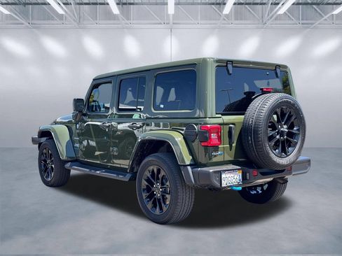 Used 2023 Jeep Wrangler Unlimited Sahara w/ Safety Group AWD/4WD image 4