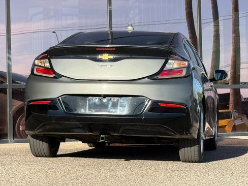 Used 2017 Chevrolet Volt LT w/ Comfort Package FWD image 11