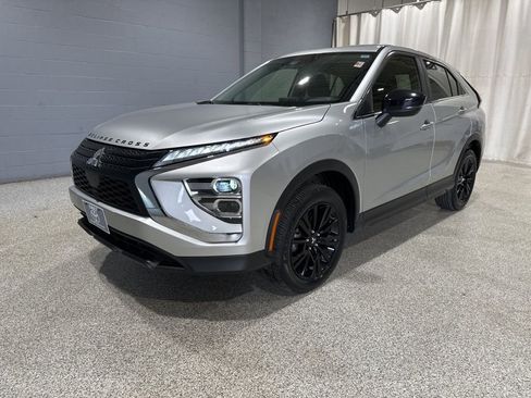 Used 2023 Mitsubishi Eclipse Cross LE image 4