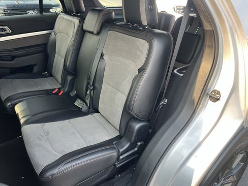 Certified 2017 Ford Explorer XLT w/ Equipment Group 202A AWD/4WD image 26